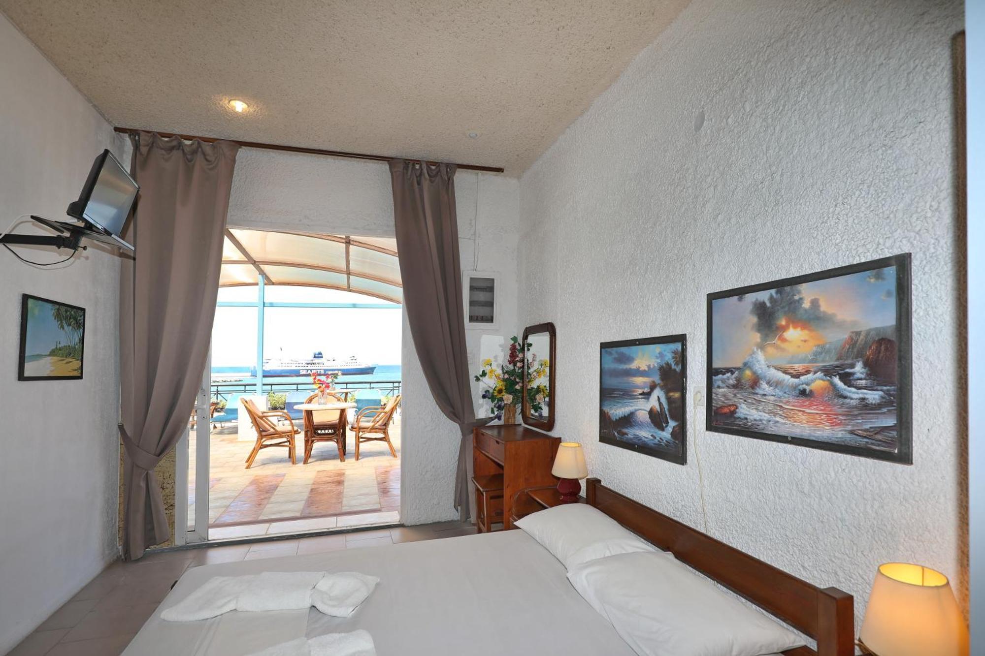 Mamma Mia Hotel Skopelos Town Ngoại thất bức ảnh