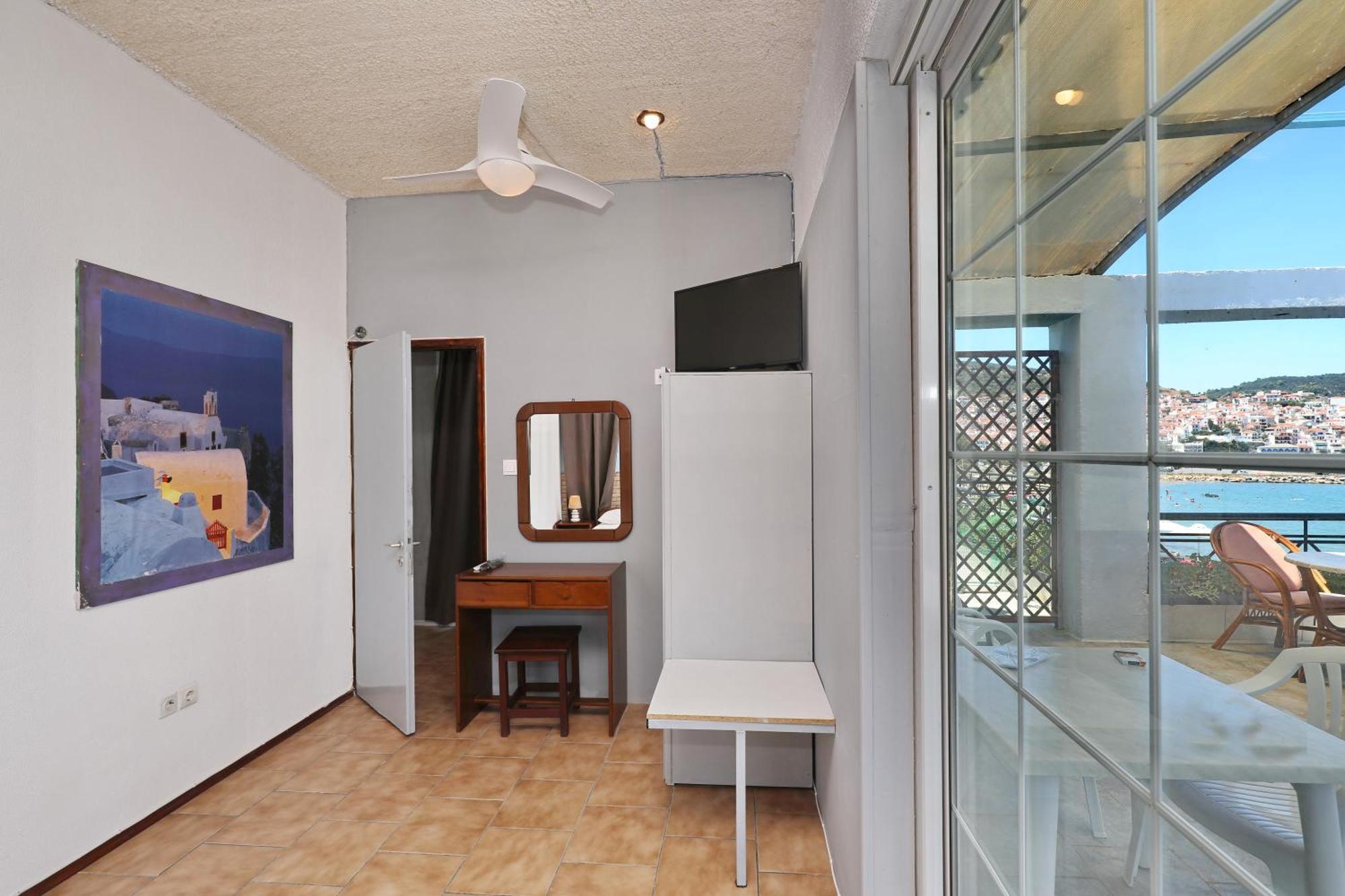 Mamma Mia Hotel Skopelos Town Ngoại thất bức ảnh